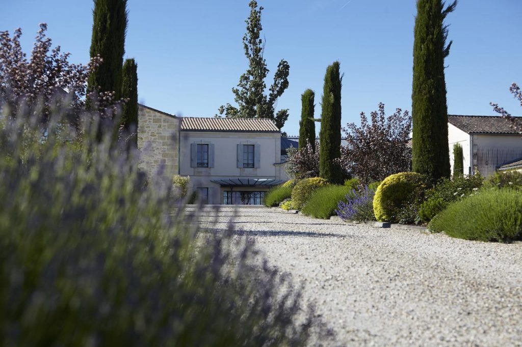 chateaux rentals in provence
