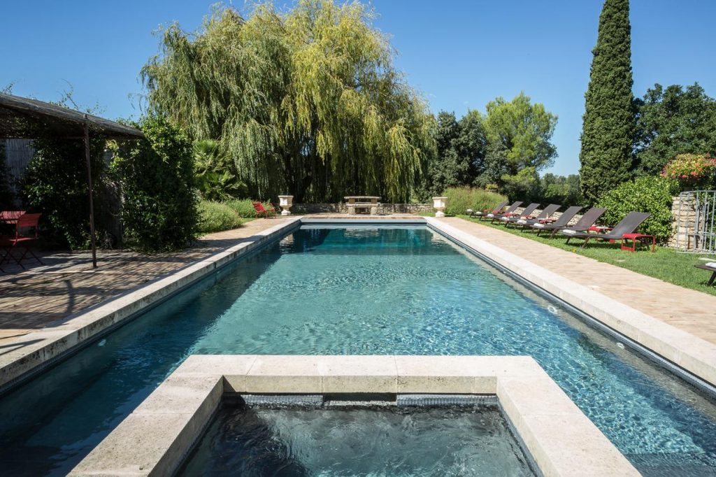 luxury villa rentals in provence