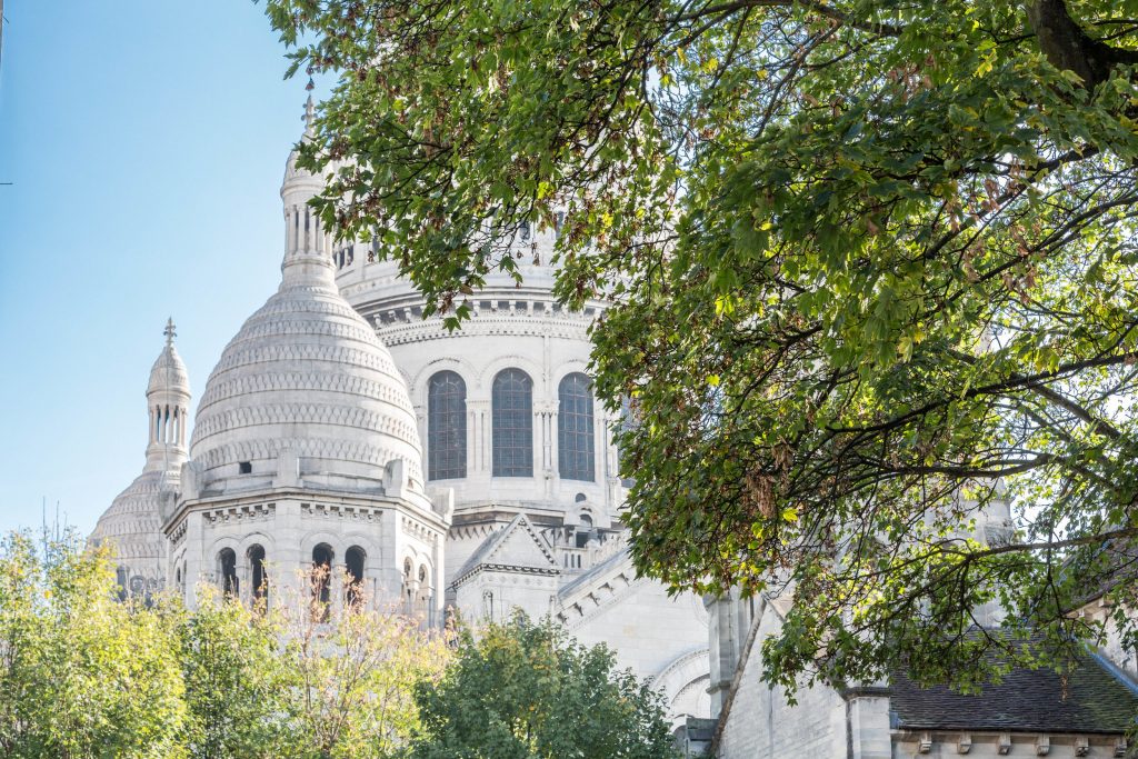 luxury apartment for rent in montmartre