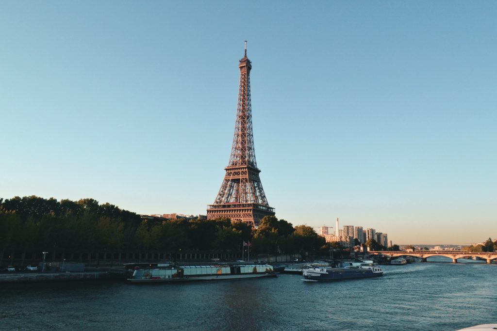 7 luxury holiday rentals in Paris