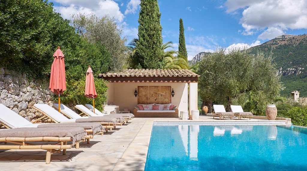 luxury villas in provence